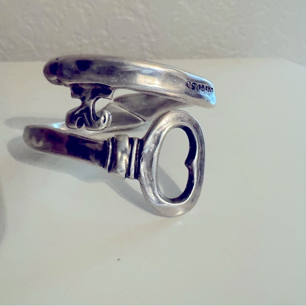 Uno de 50 Key Bracelet